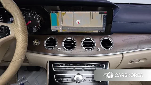 Mercedes-Benz E-Class W213 2018 Синий из Кореи, фото 5