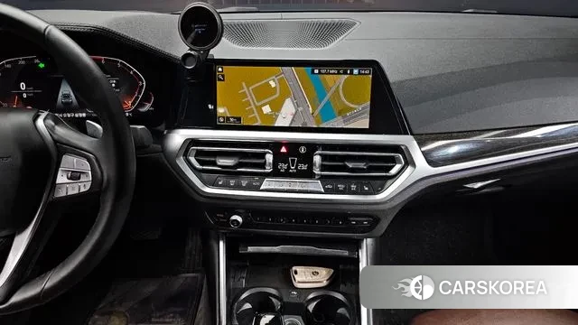 BMW 3 Series (G20) 2021 Небесно-голубой из Кореи, фото 5