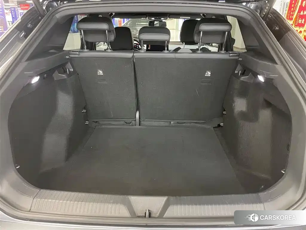 Volkswagen ID.4 X 2023 Silver/gray из Китая, фото 5