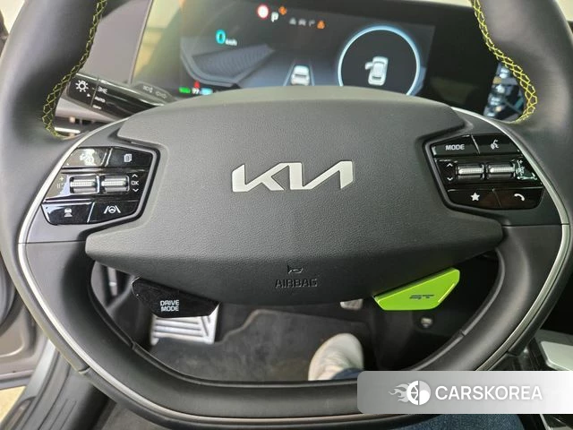 Kia EV6 2022 Серебристо-серый из Кореи, фото 5