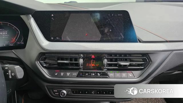 BMW 1 Series (F40) 2020 Черный из Кореи, фото 5