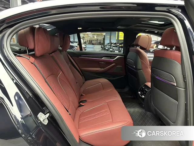 BMW 5 series 2023 Черный из Китая, фото 5