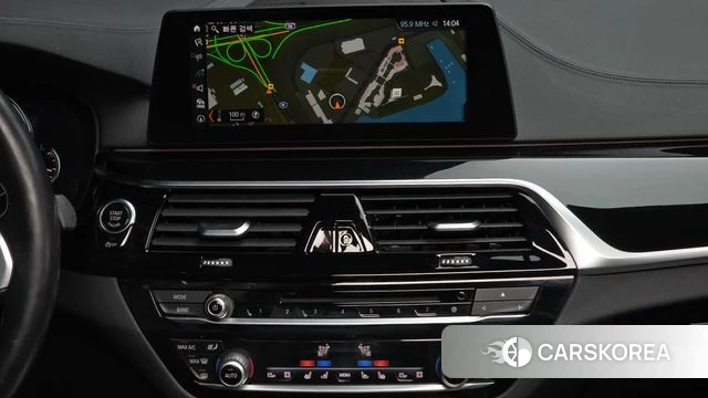 BMW 5 Series (G30) 2018 Черный из Кореи, фото 5