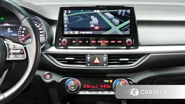Kia The New K3 2nd generation 2021 Белый из Кореи, фото 5