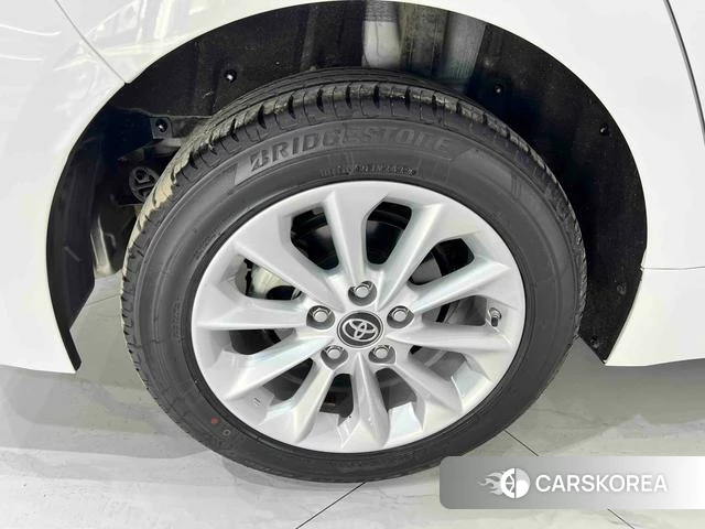 Toyota Corolla 2022 Белый из Китая, фото 5