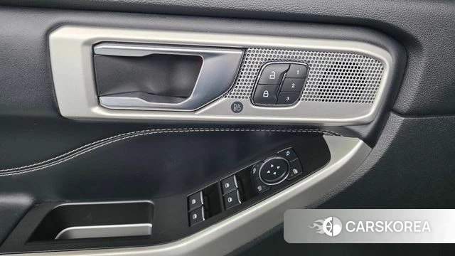 Ford Explorer 6th Generation 2021 Черный из Кореи, фото 5