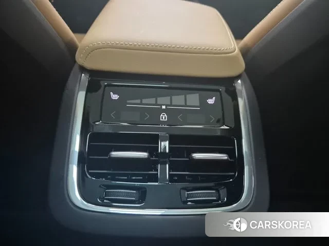 Volvo V60 Cross-Country 2nd Generation 2025 Белый из Кореи, фото 5