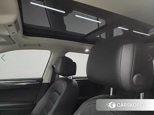 Volkswagen Tiguan second Generation 2022 Белый из Кореи, фото 5