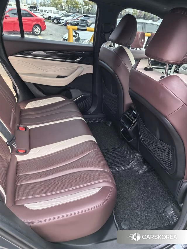 Geely Automobile Xingyue L 2022 Темно-серый из Китая, фото 5