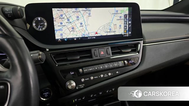 Lexus ES300h 7th generation 2022 Черный из Кореи, фото 5