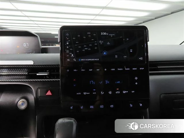 Hyundai Staria 2023 Белый из Кореи, фото 5