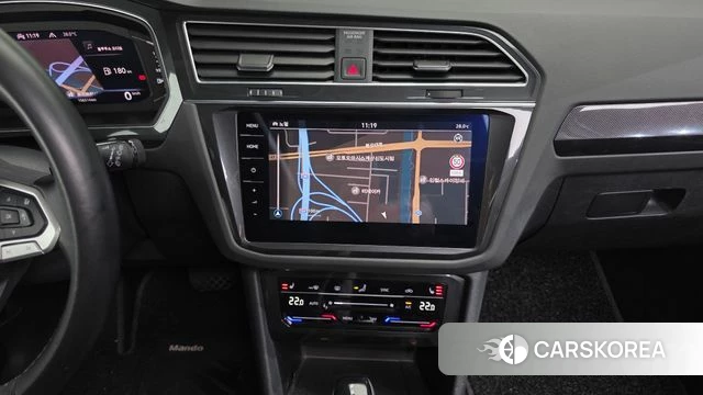 Volkswagen Tiguan second Generation 2023 Белый из Кореи, фото 5