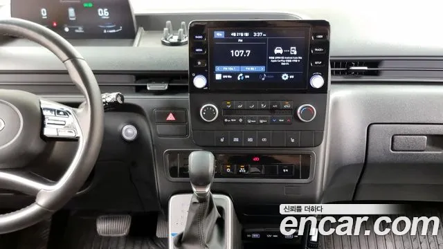 Hyundai Staria 2023 Желтый из Кореи, фото 5