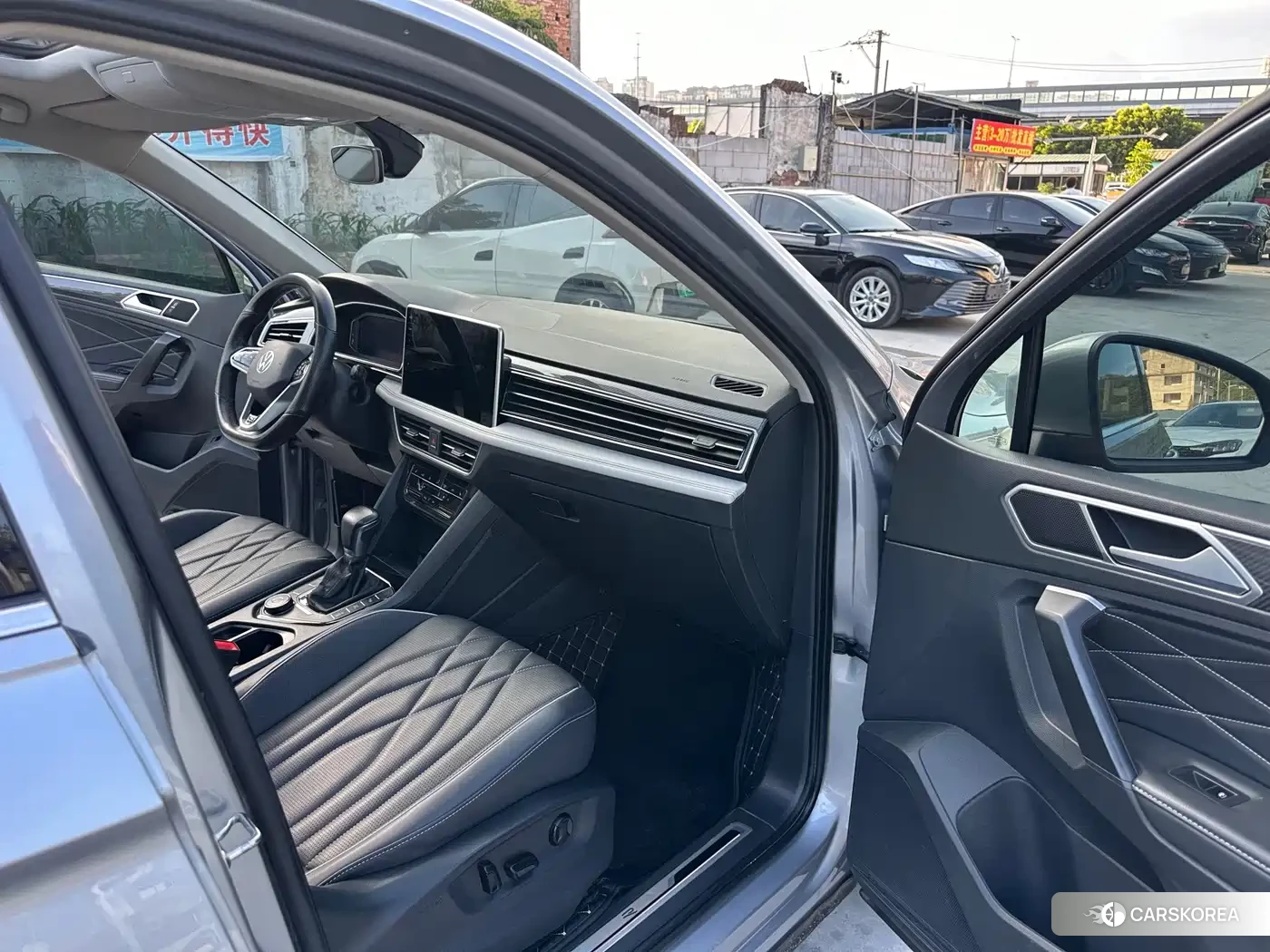 Volkswagen Tiguan L 2021 Silver/gray из Китая, фото 6