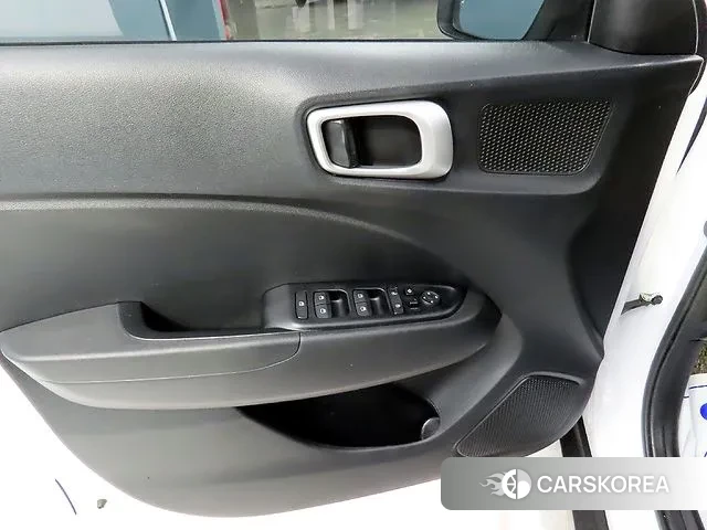 Hyundai Venue 2019 Белый из Кореи, фото 5