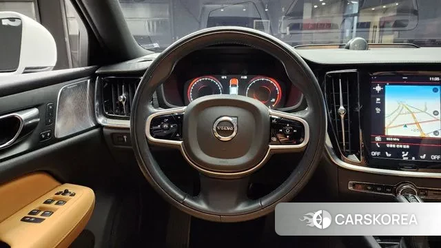 Volvo S60 3rd generation 2019 Белый из Кореи, фото 5