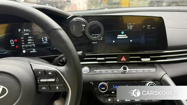 Hyundai Elantra 2024 Темно-серый из Китая, фото 5