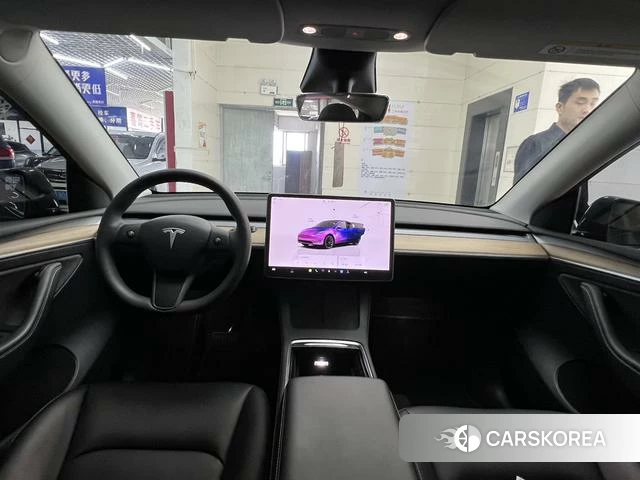 Tesla Model Y 2022 Серебристо-серый из Китая, фото 5