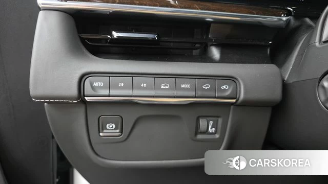 Cadillac Escalade 5th Generation 2021 Белый из Кореи, фото 5