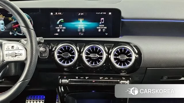 Mercedes-Benz A-Class W177 2022 Красный из Кореи, фото 5