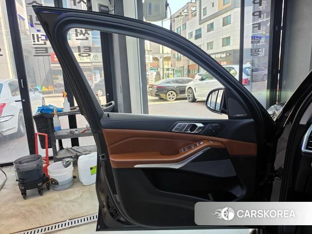 BMW X7 (G07) 2022 Серый из Кореи, фото 5