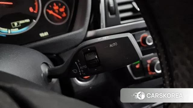 BMW 3 Series (F30) 2018 Белый из Кореи, фото 5