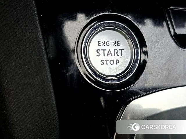 Peugeot 3008 second generation 2020 Черный из Кореи, фото 5