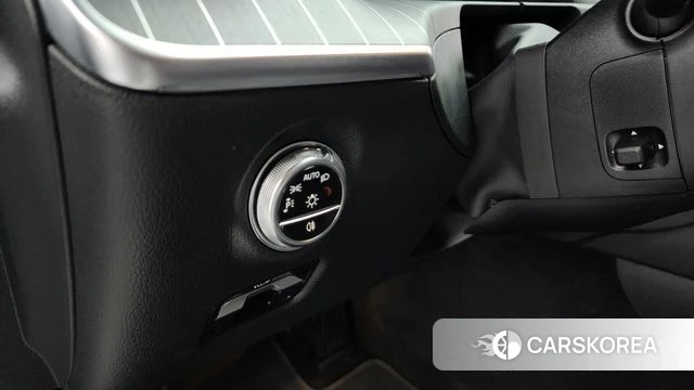 Mercedes-Benz C-Class W206 2023 Белый из Кореи, фото 5