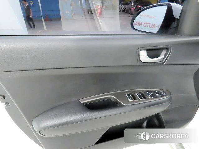 Kia The New K5 2nd generation 2018 Белый из Кореи, фото 5