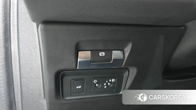 Land Rover Discovery Sports 2nd Generation 2020 Белый из Кореи, фото 5