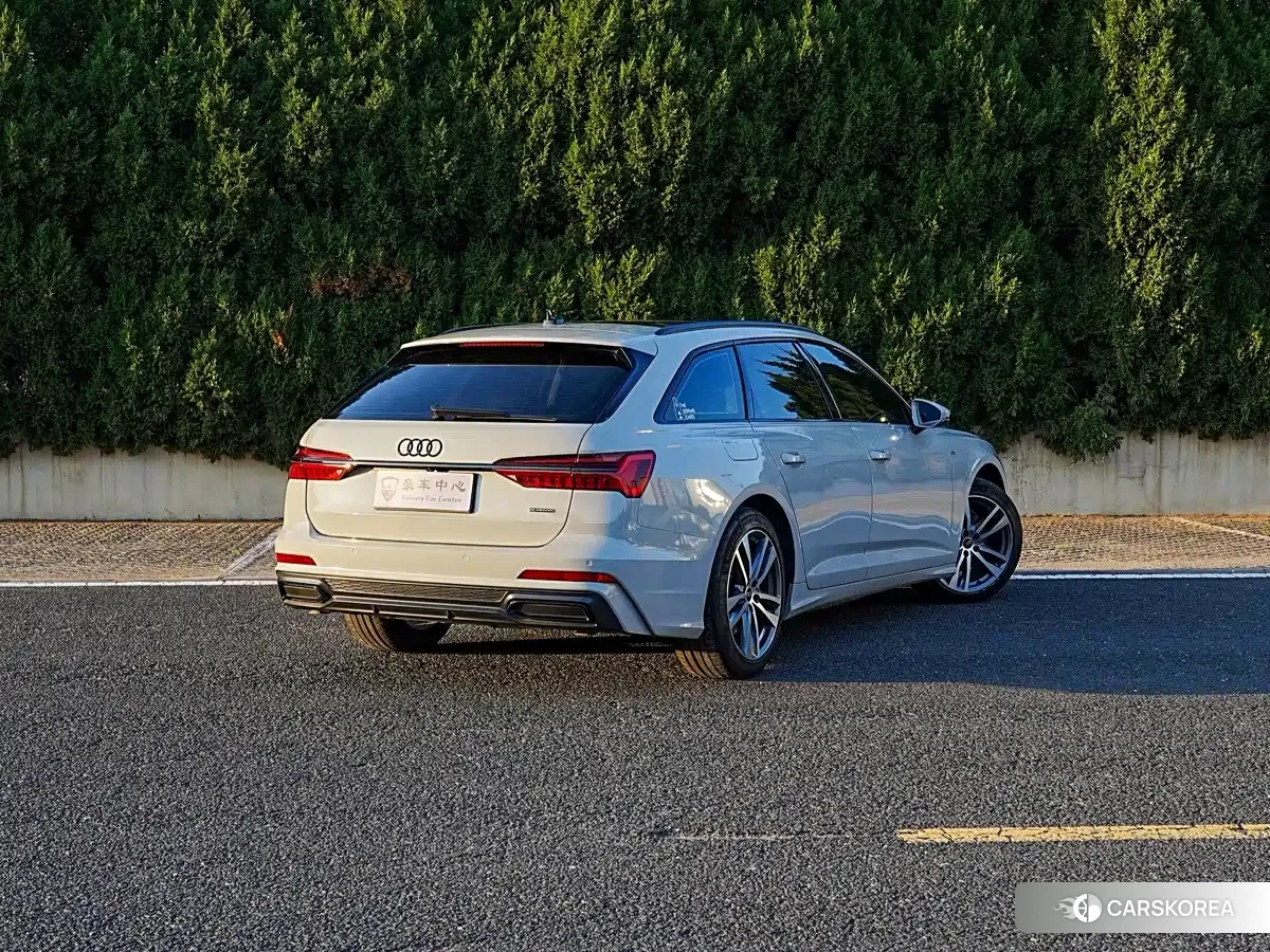 Audi A6 2023 Белый из Китая, фото 5