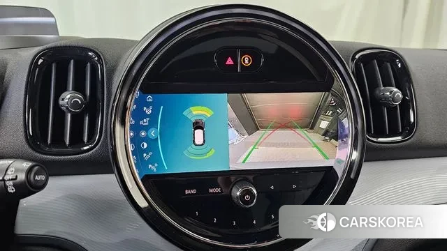 Mini Cooper S Countryman 2023 Светло-серебряный цвет из Кореи, фото 5