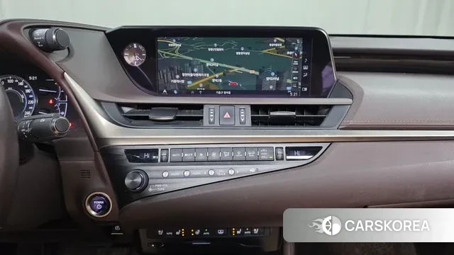 Lexus ES300h 7th generation 2018 Черный из Кореи, фото 5