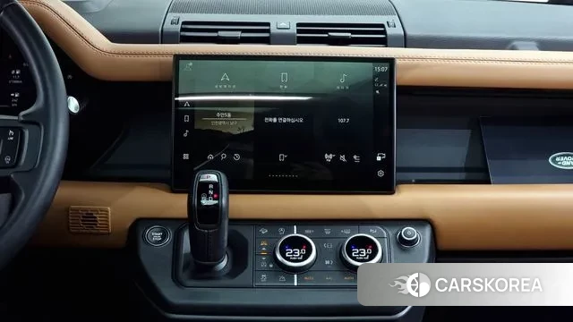 Land Rover Defender (L663) 2023 Зеленый из Кореи, фото 5