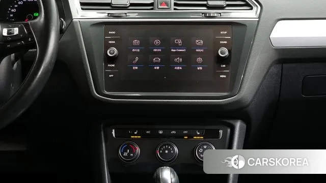 Volkswagen Tiguan second Generation 2018 Белый из Кореи, фото 5