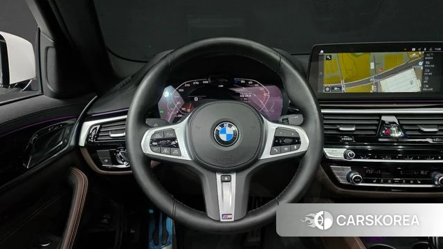 BMW 5 Series (G30) 2021 Белый из Кореи, фото 5