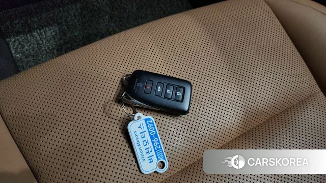 Lexus New ES300h 2018 Серебряный из Кореи, фото 5
