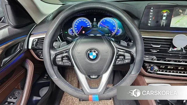 BMW 5 Series (G30) 2018 Серебристо-серый из Кореи, фото 5