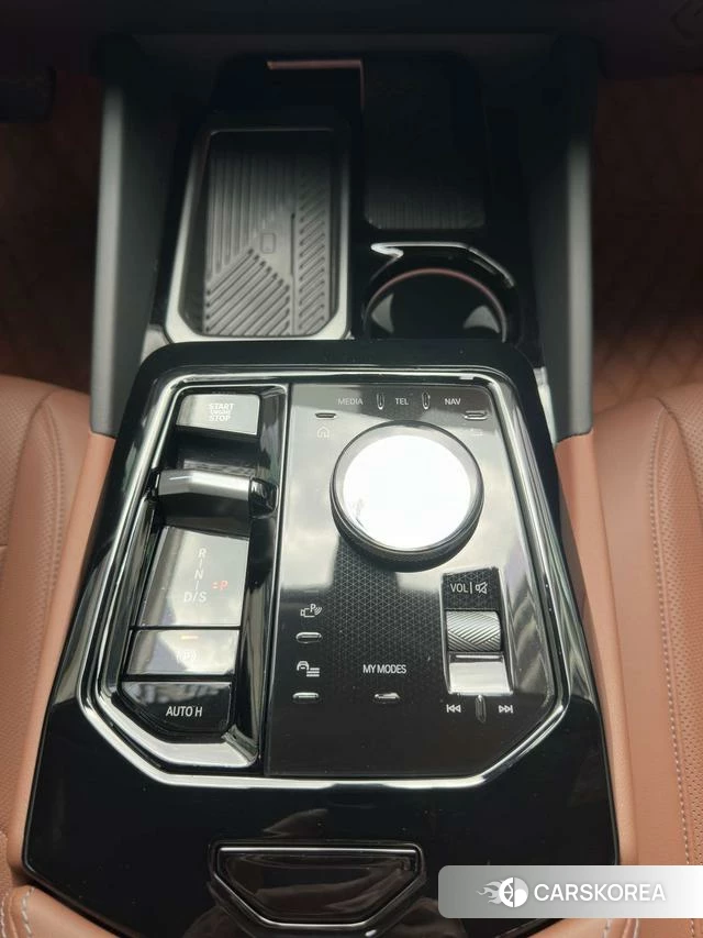 BMW 5 series 2024 Черный из Китая, фото 5