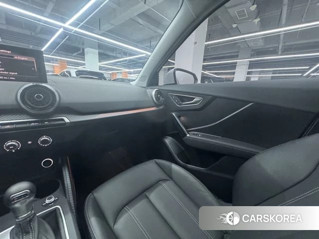 Audi Q2L 2023 Белый из Китая, фото 5