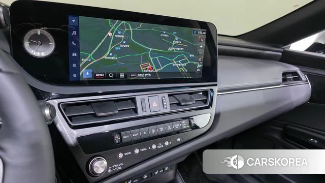 Lexus ES300h 7th generation 2025 Черный из Кореи, фото 5
