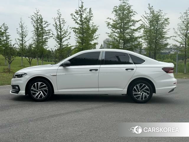 Volkswagen Lavida 2022 Белый из Китая, фото 5