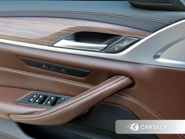 BMW 5 Series (G30) 2018 Черный из Кореи, фото 5