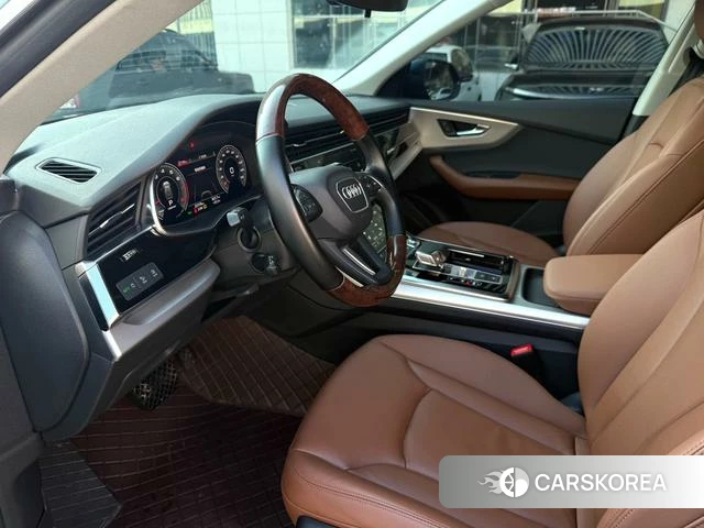 Audi Q8 2023 Синий из Китая, фото 5