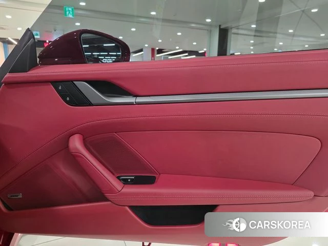 Porsche 911(992) 2023 Красный из Кореи, фото 5