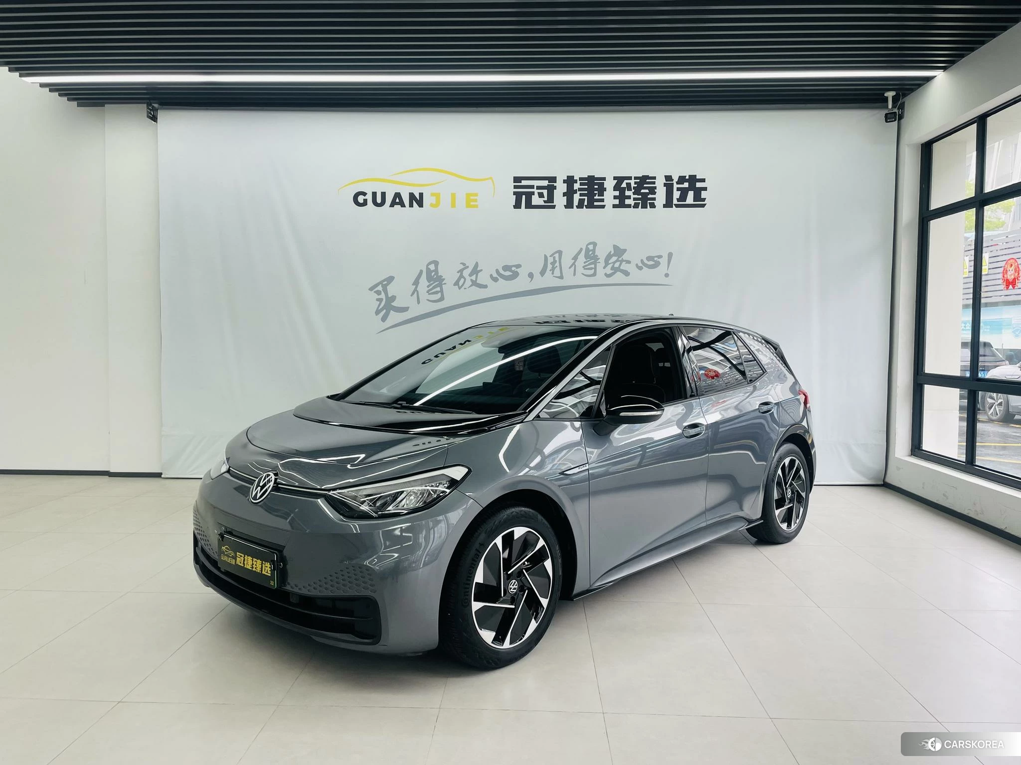 Volkswagen ID.3 2023 Серебристо-серый из Китая, фото 5