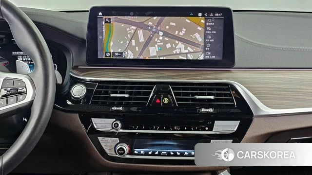 BMW 5 Series (G30) 2020 Белый из Кореи, фото 5