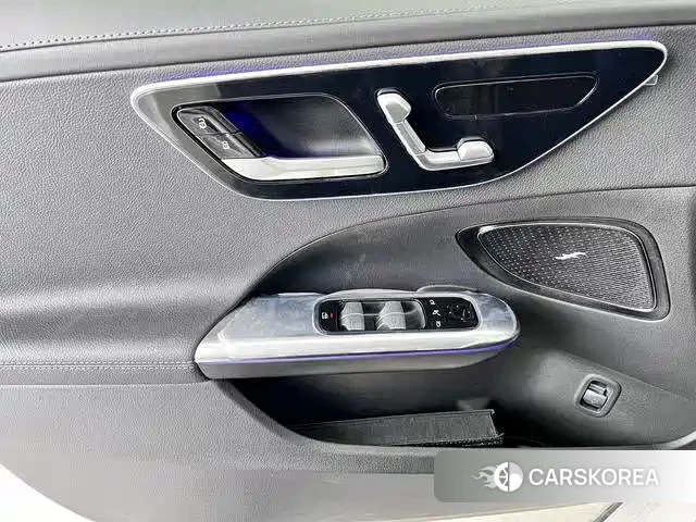 Mercedes-Benz C-class 2023 Белый из Китая, фото 5