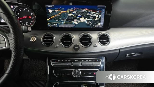 Mercedes-Benz E-Class W213 2018 Белый из Кореи, фото 5