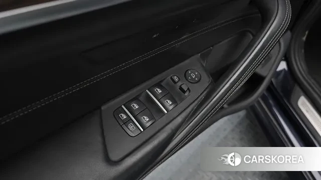 BMW 5 Series (G30) 2018 Синий из Кореи, фото 5